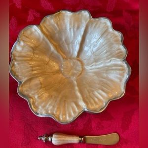 Julia Knight Scalloped Bowl and Spreader NEW